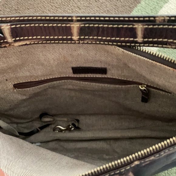 EUC Dooney and Bourke Hobo shoulder bag - Picture 2 of 7